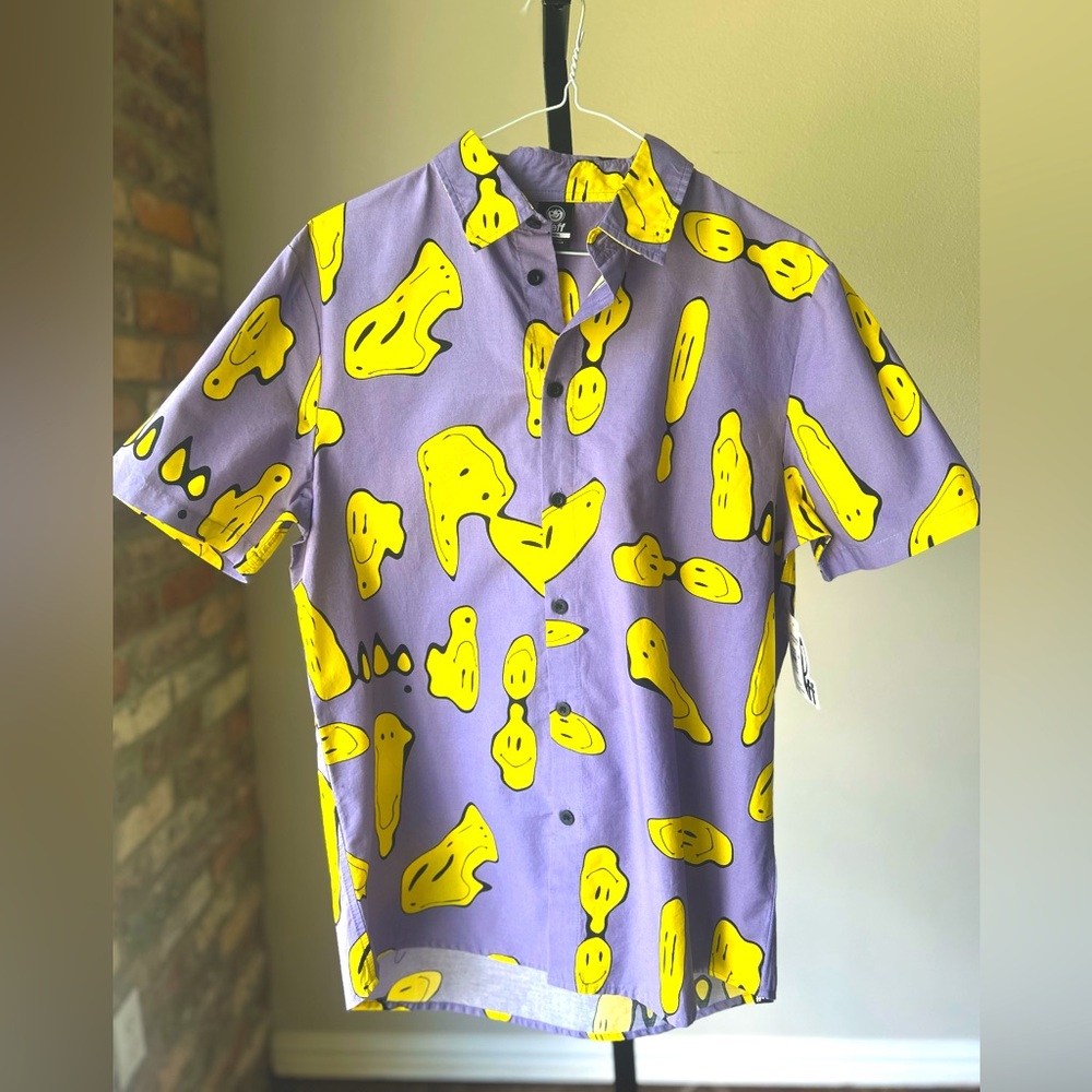 Neff Men’s Small  Hawaiian-style button-up  Melty Smiley Face 100% cotton NWT